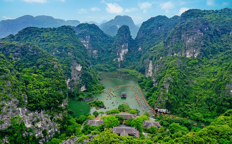 TÌM VỀ NINH BÌNH: MIỀN DI SẢN HỘI TỤ TINH HOA NHÂN LOẠI